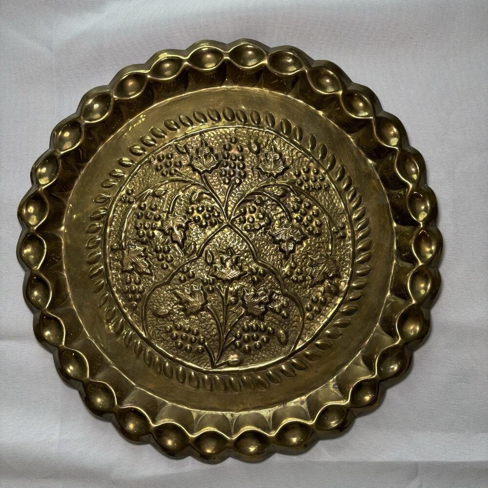 Vintage Brass Round Tray Decorative Plaque Centerpiece